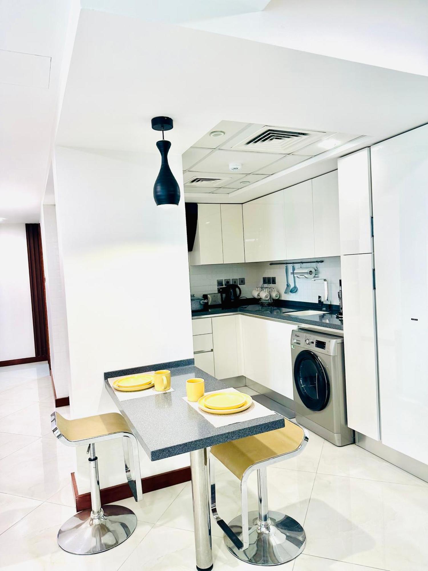 Saxophone Suites Muharraq Exterior foto