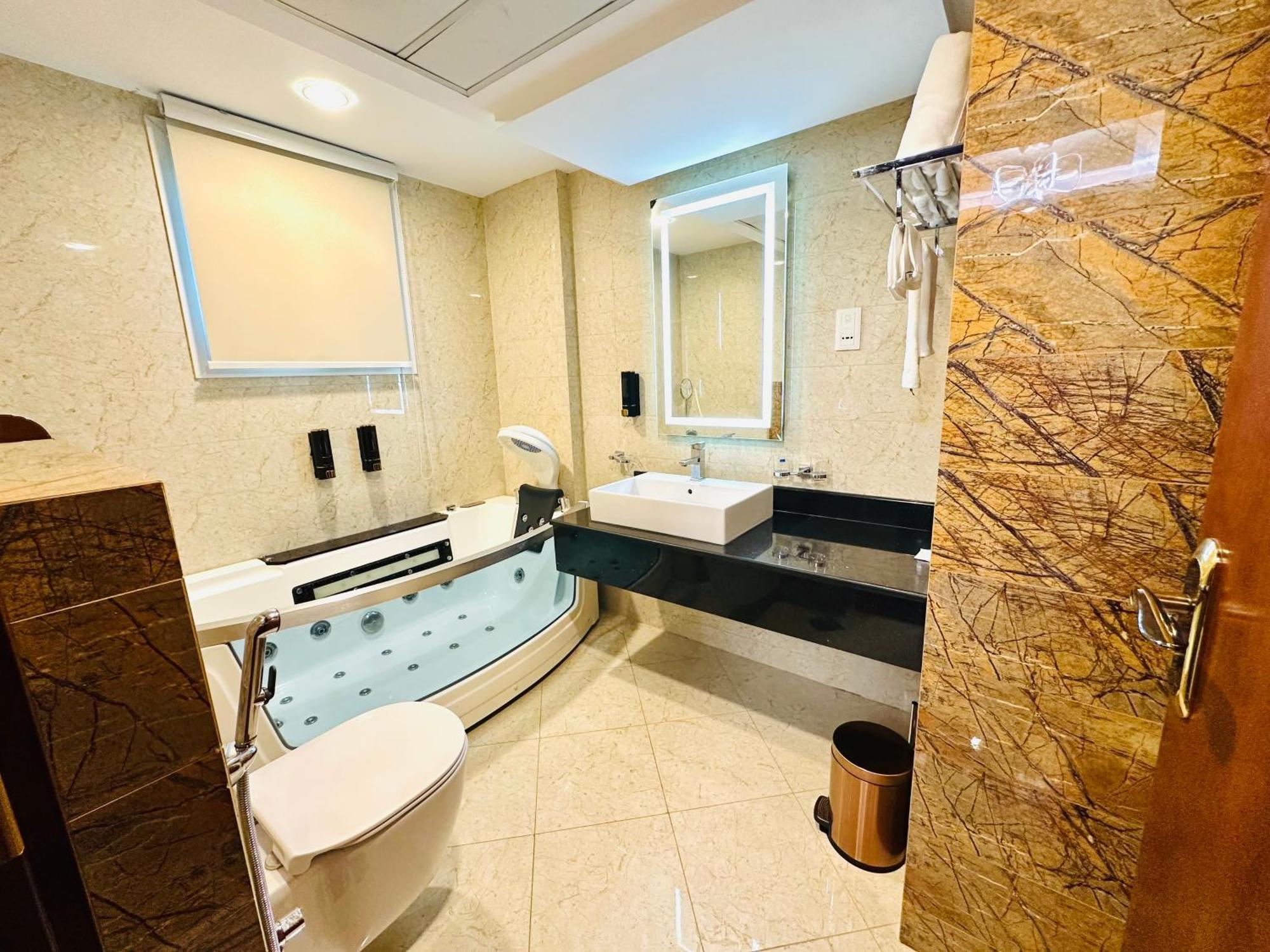 Saxophone Suites Muharraq Exterior foto