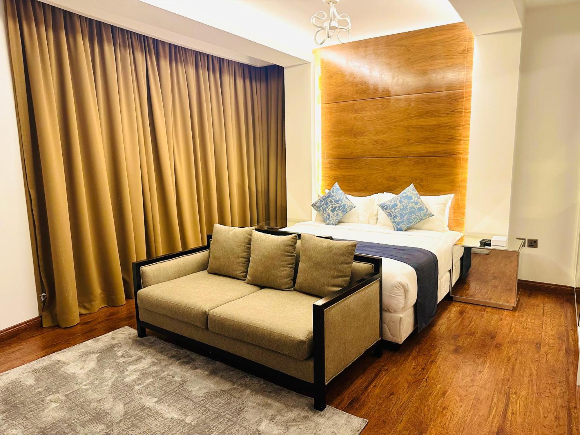 Saxophone Suites Muharraq Exterior foto