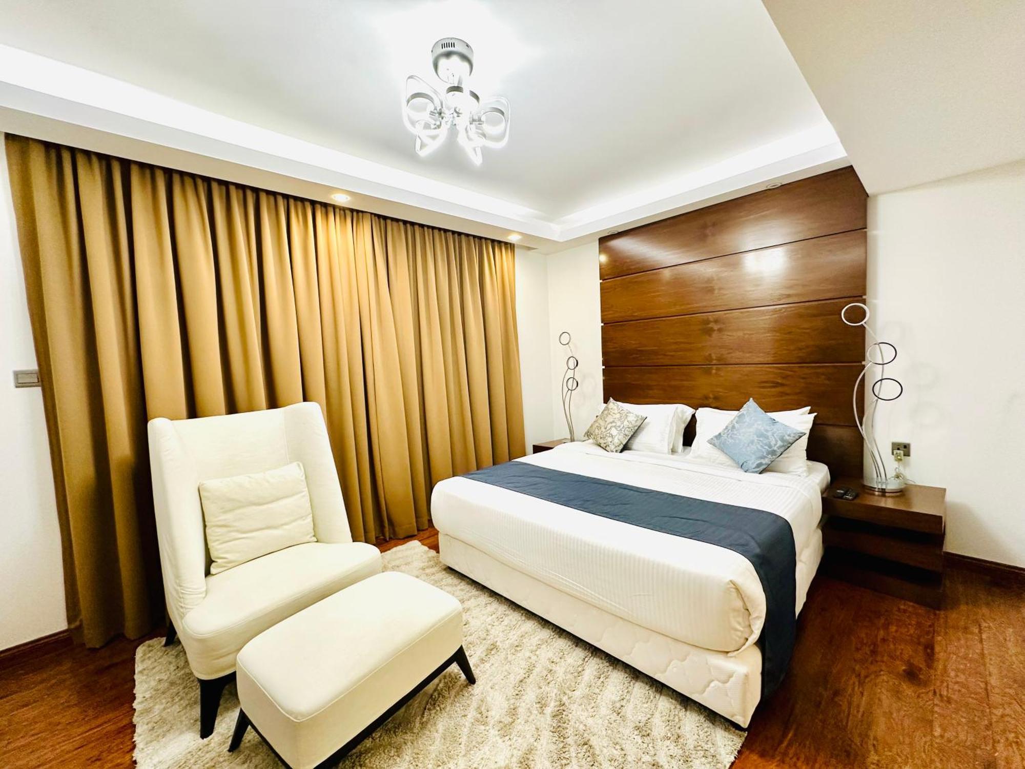 Saxophone Suites Muharraq Exterior foto